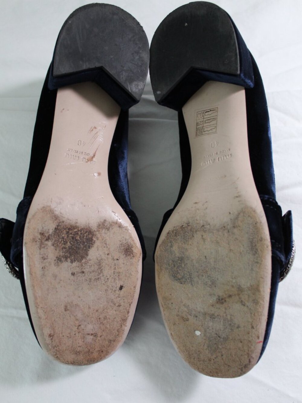 MIU MIU Embellished Faux Pearl Velvet Loafers Slip Ons Pumps Blue Chunk Heel 40 - Picture 3 of 7